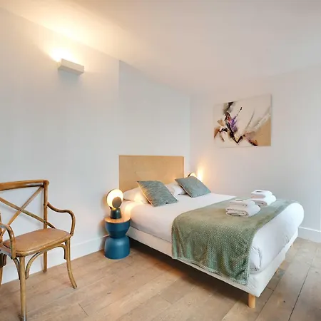 Apartment Amazing 6p 2br Beaubourg Marais Paris