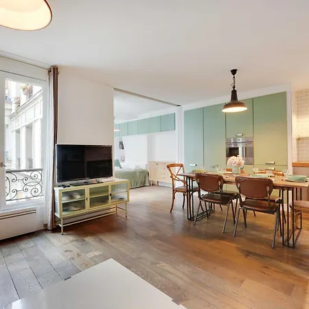 Amazing 6p 2br Beaubourg Marais Apartment Paris