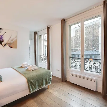 Amazing 6p 2br Beaubourg Marais Apartment Paris